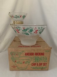 NIOB Anchor Hocking Holly Chip & Dip Set