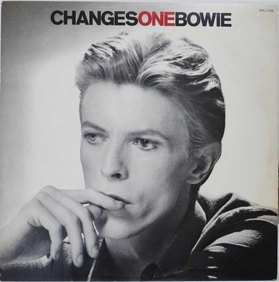 FIRST PRESSING 1976 RELEASE DAVID BOWIE-CHAGES VINYL RECORD APL1-1732 RCA VICTOR RECORDS