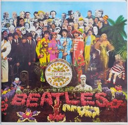 1976 REISSUE SGT. PEPPERS LONELY HEARTS CLUB BAND GATEFOLD VINYL RECORD SMAS 2653 CAPITOL RECORDS