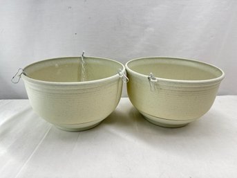 Set Of 2 Hang Pots. 9 Inch Round