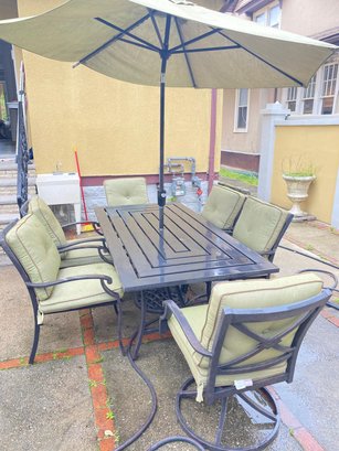 8 Piece Outdoor Sunbrella Dinning Table Set With Umbrella
