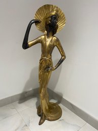 Beautiful Bronze With Gold Patina  Stature Decorative Figure  Living Room Decoration