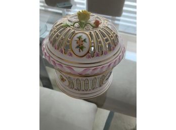 Herend Biscuit Barrel & Lid Queen Victoria  Flowers, Butterflies, Pink Border