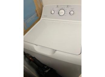 Hotpoint 3.8cu.ft Capacity Washer Stainless Still Basket