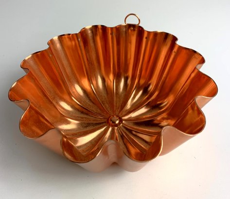 Vintage Fluted 3  Cup Copper Mold   (JA94)