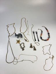 A-28-5 Jewelry Necklace Trinket Lot