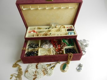 Vintage Jewelry Case With Jewelry Inside  Not Scrap   (JA110)