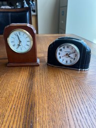 Dv1-9 Pair Of Vintage Clocks