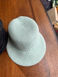 Dv2-7 Pair Of Womens Sun Hats