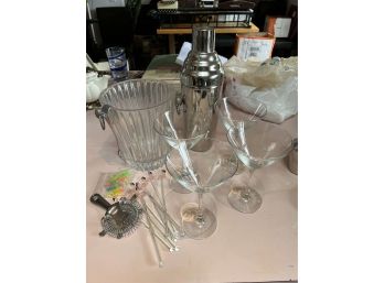 Bar Lot - Shaker, Ice Bucket, Martini Glasses, Strainer, Flamingo Stir Sticks