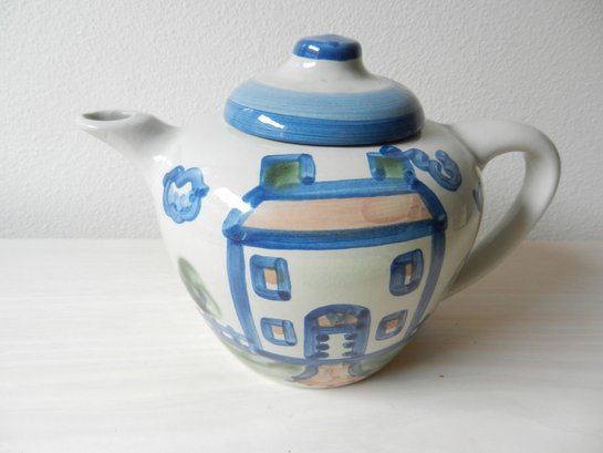 Vintage M A Hadley Pottery Teapot  Chip On Inner Rim   (DL57)