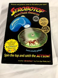 Strobotop Lightphase Animater Toy By Eye Think (L-8)