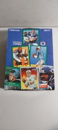 1999 Fleer Football Wax Box Of Cards (EE34 B4)