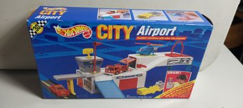 Hot Wheels 1990 Airport #9577 (EE65 B5)