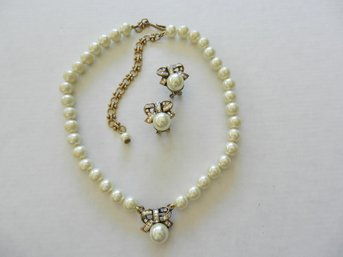 Vintage Heidi Daus Pearl Necklace And Matching Bow And Pearl Earrings  (DLt11)