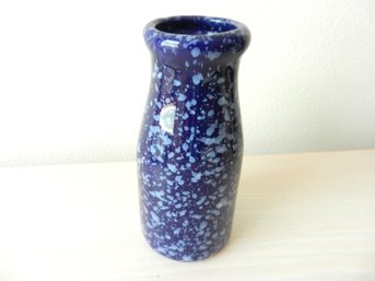 Vintage Western Stoneware Spongeware Monmouth IL Blue Vase 5    (DL28)