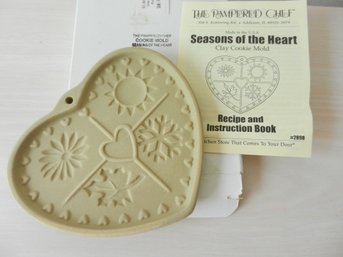 Vintage Pampered Chef Seasons Of The Heart Cookie Mold    (DL43)