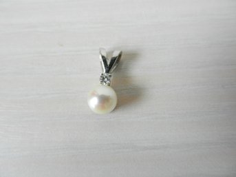 14k White Gold And Pearl With Diamond Pendant  (D49)