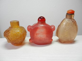 Vintage 3 Glass Snuff Bottles  Turtle, Fish, Butterfly   (DP43)