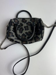 WB 6-4 Coach Cammo Leather Small Purse Used Good Condition