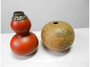 Vintage 2 Tiny Seed Pod? Calabash/gourds? One With Engraved Design   (DP60)