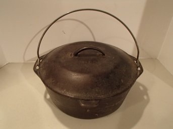 Cast Iron Dutch Oven