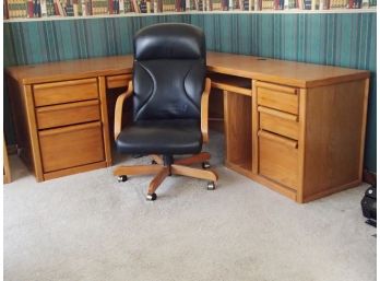 Sturdy Oak Corner Desk/ Chair