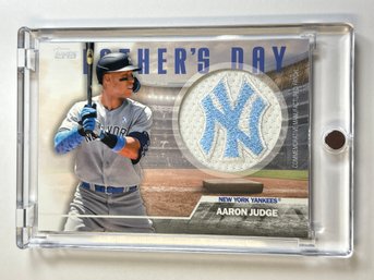 2023 TOPPS SERIES 2 FATHERS DAY AARON JUDGE COMMEMORATIVE TEAM PATCH CARD