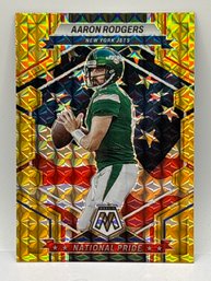 2023 PANINI MOSAIC #253 AARON RODGERS SP GOLD NATIONAL PRIDE PRIZM