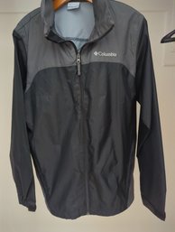 Men's Columbia Size Small, Black And Gray Windbreaker With Hood In Collar