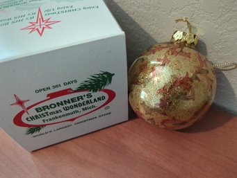 Bronner's Christmas Wonderland 4.5 In Glass Gold Glitter Victorian Style Bulb