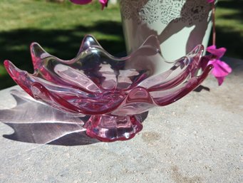 Viking Glass Alexandrite Fuchsia Wisteria Footed Pedestal Bowl - Rare In This Color!! - 10 Inches Wide