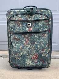 Leisure Suitcase Approximately 28x18x10 Inches