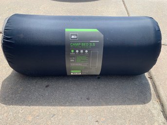REI Camp Bed 3.5 Self-inflating Sleeping Pad Untested