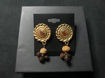 Vintage Gold Tone Enamel And Wood Bead Earrings
