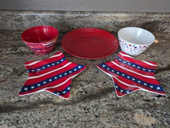 4th Of July  - 5 Pieces Melamine Serve Wear, 10' Plate, 2-8' Star Plates. 2- 6' Bowls