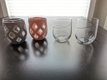 Four Piece Barware Glass Tumblers With Swirl Design And Two Rubber Wine Glass Koozies