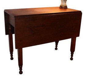 18th C Mahogany Gateleg Table #1