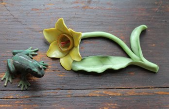 Herend Daffodil And Frog Friend