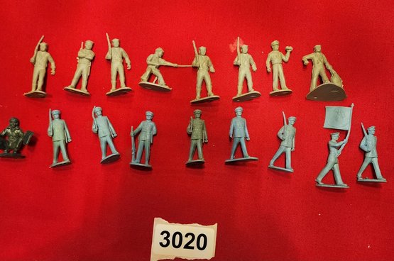 Lot Of Approx.14 Vintage Plastic Soldiers Most Likely Civil War Era