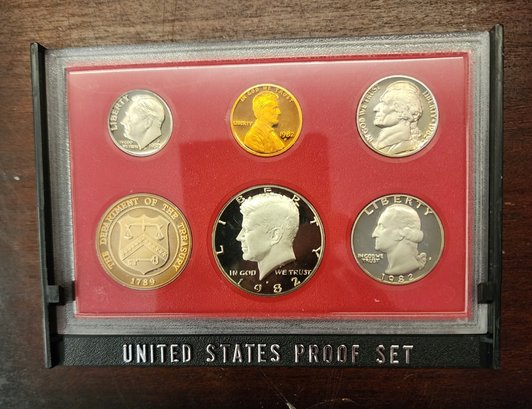 Vintage U S Currency 1982 U S Proof Set Sealed, Mint Condition