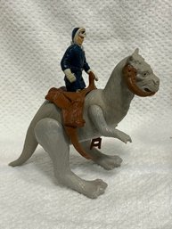 Original Kenner Star Wars Action Figure Taun Taun W Saddle And Han Solo Hoth