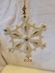 Lenox 2001 Annual China Snowflake Ornament - NEW IN BOX