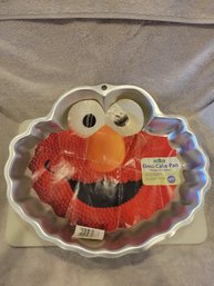 Wilton Sesame Workshop Elmo Cake Pan - 2105-3461 - Excellent Used Condition