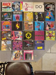 26 CD Lot This Is Techno, Shamen, Tag Team, Bass Boy, Snap, Latour, 95 South, Sesame's Smarte's Street, Njoi