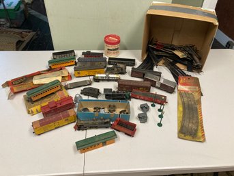 Vintage Lot Of Train Pieces