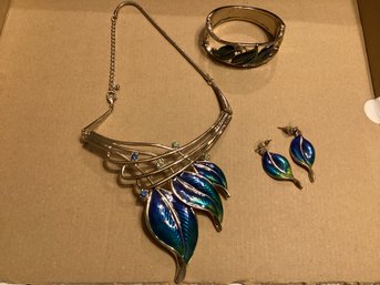 Vintage Jewelry Set Necklace Earrings Bracelet