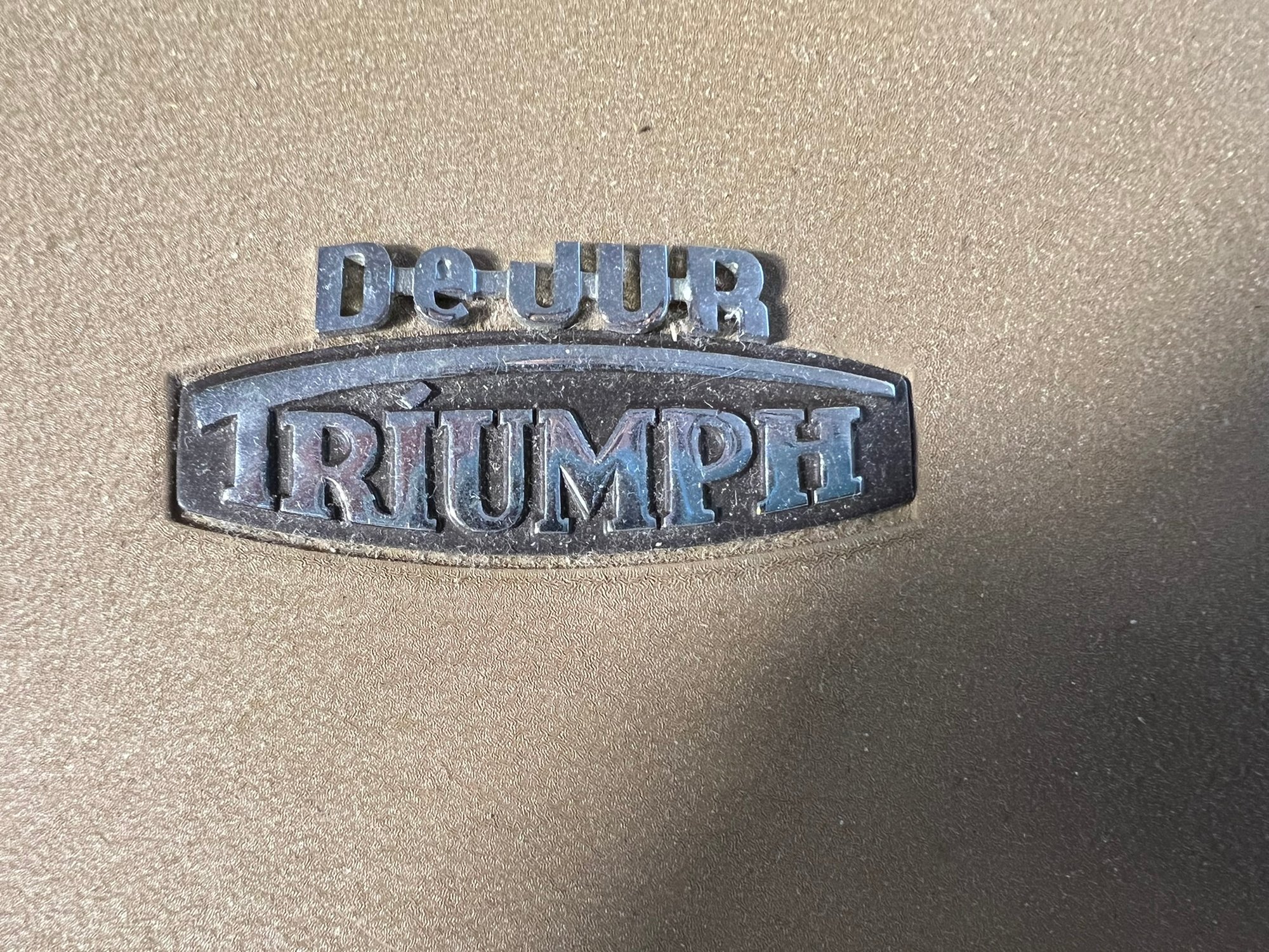 O triumph dejur portable kwik riter manual typewriter 22567