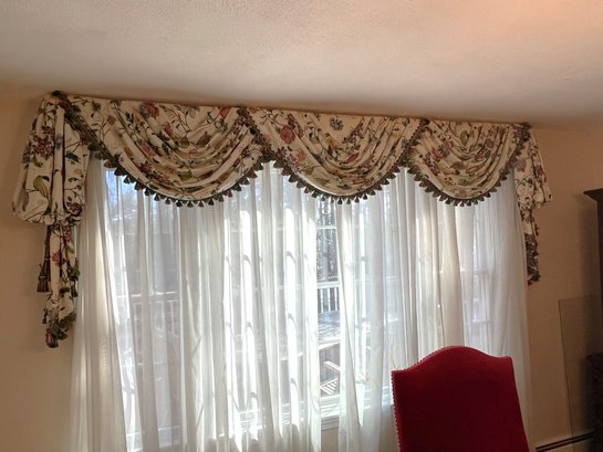 DR/ 2 Window Treatments -swag Style, Floral W Green Trim & Tassles, Lined & Rods - 1 Short & 1 Long Window