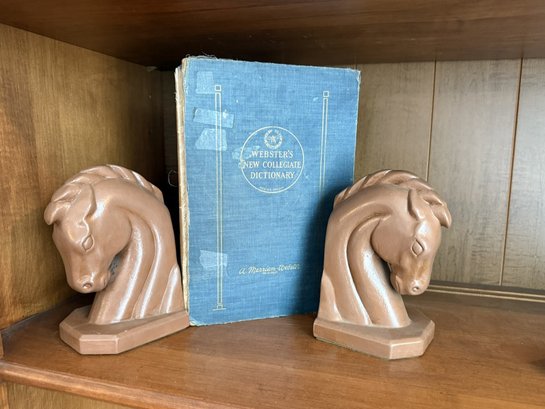 LR/ Bag 3pcs - 2 Plaster Painted Horse Head Bookends & 1956 Websters Dictionary